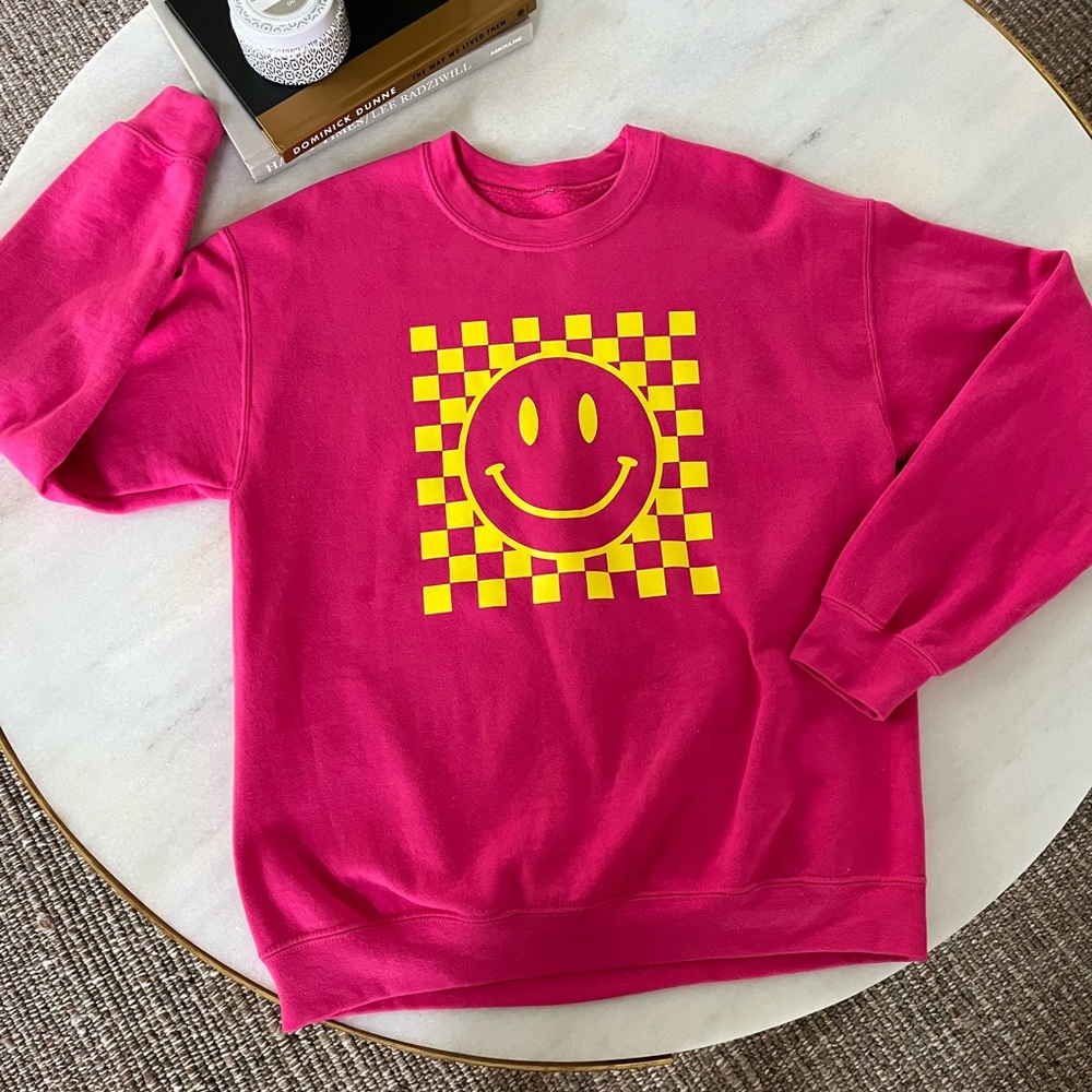 Gildan smiley sweatshirt size small